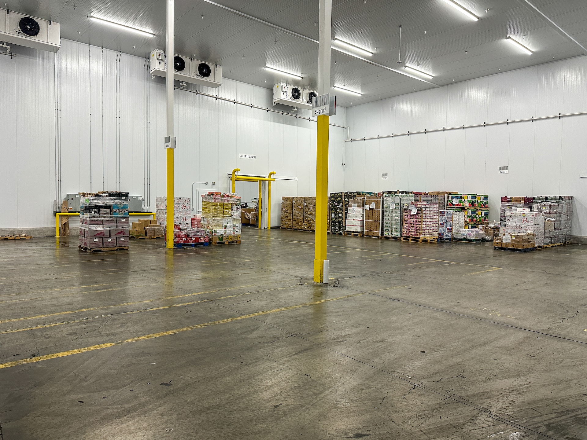 Robben Wholesale Distribution refrigerated staging area